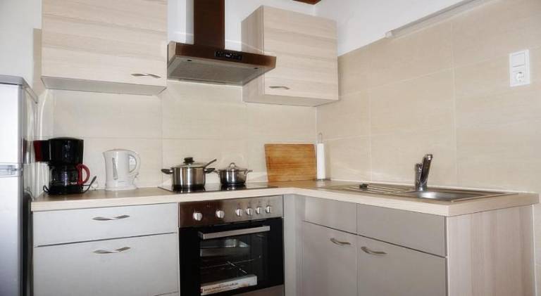 Nice holiday apartment with yard, BBQ & patio | Good for workation | Pets allowed — photo 5