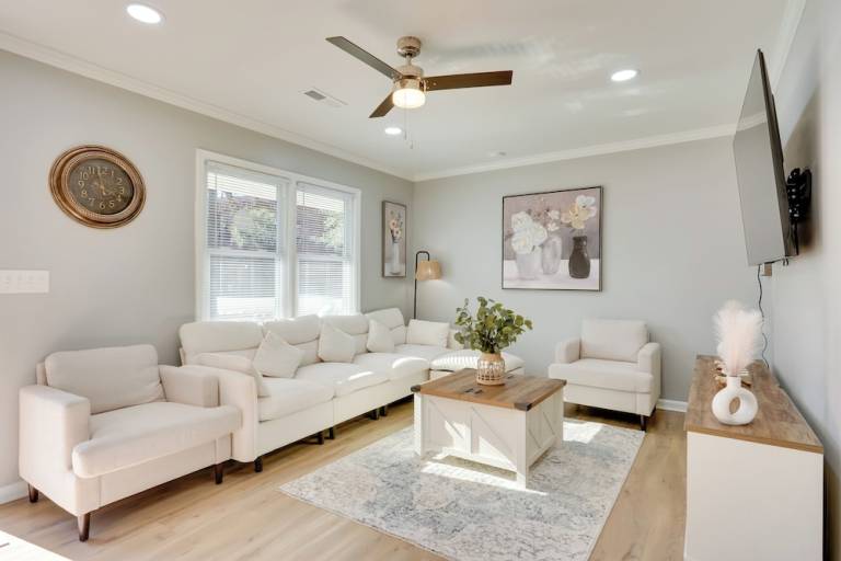 Cottage  Hanahan