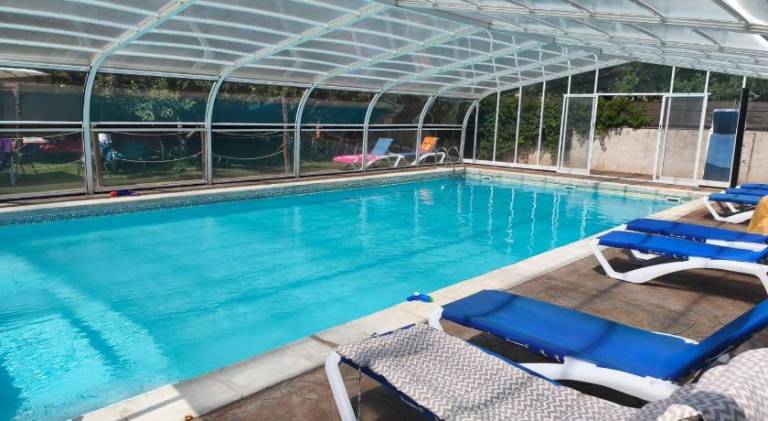 House with jacuzzi, terrace & pool | Suitable for remote work — photo 4