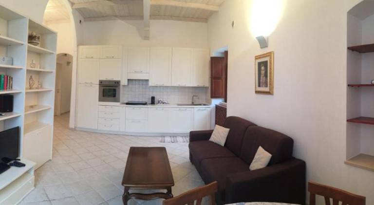 Rental apartment with barbeque, patio & yard — photo 2
