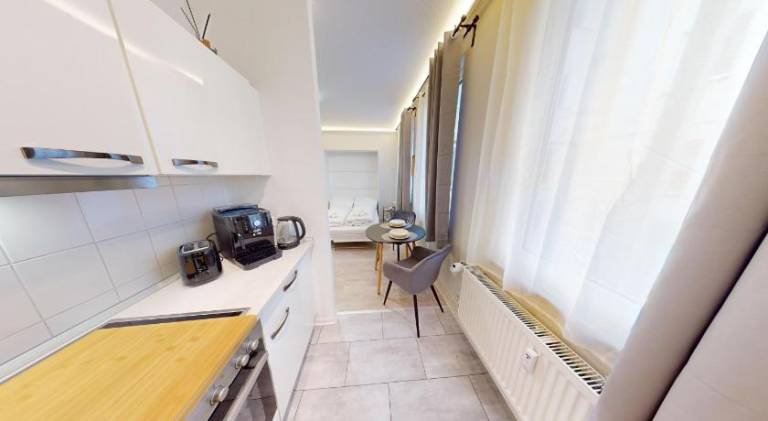 Rental apartment with patio — photo 2