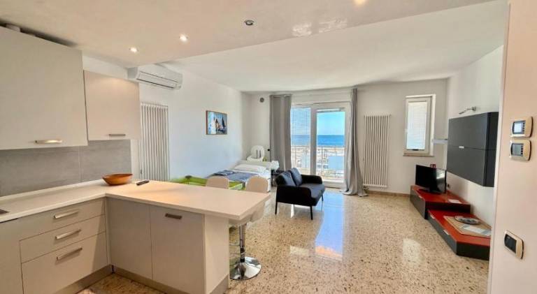 Apartment with 1 room for 4 persons — photo 3