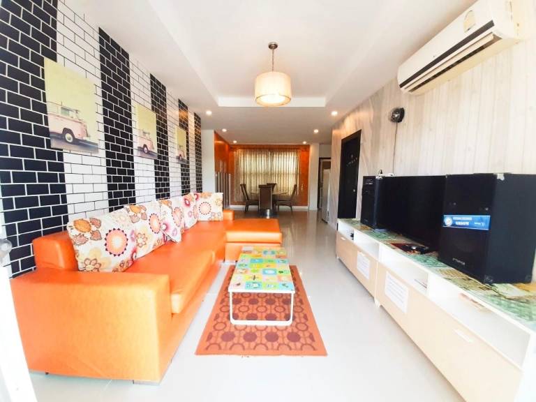 Party House Pool Villa Huahin (Near 7-11) 4-15 Pax — photo 3