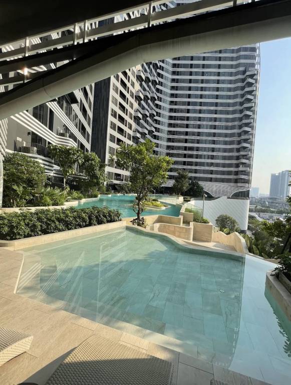 Dedicated room with terrace & pool | Pool view — photo 5