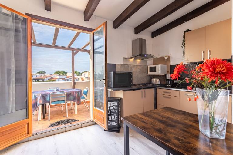 Rental apartment with terrace | Mountain view in Leucate