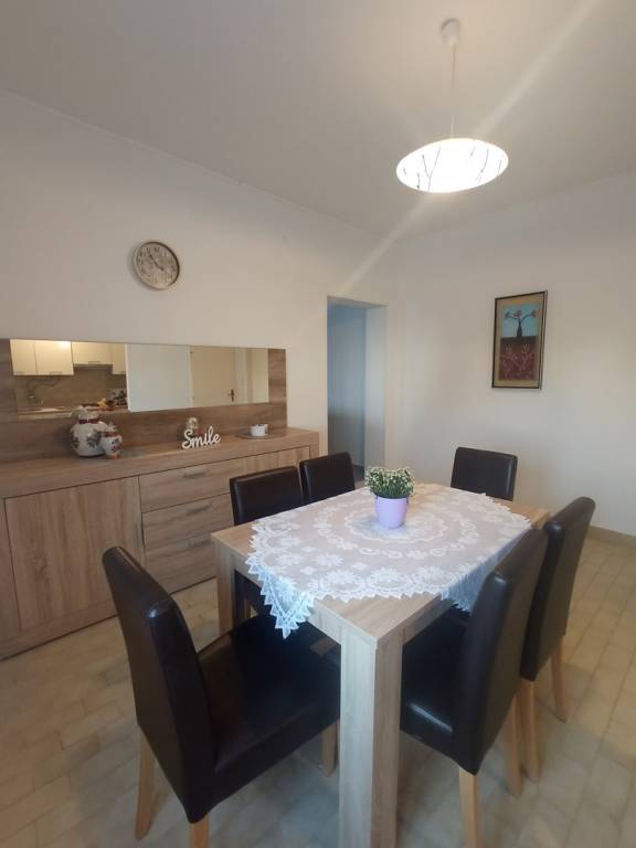 Rental apartment with yard & BBQ — photo 4
