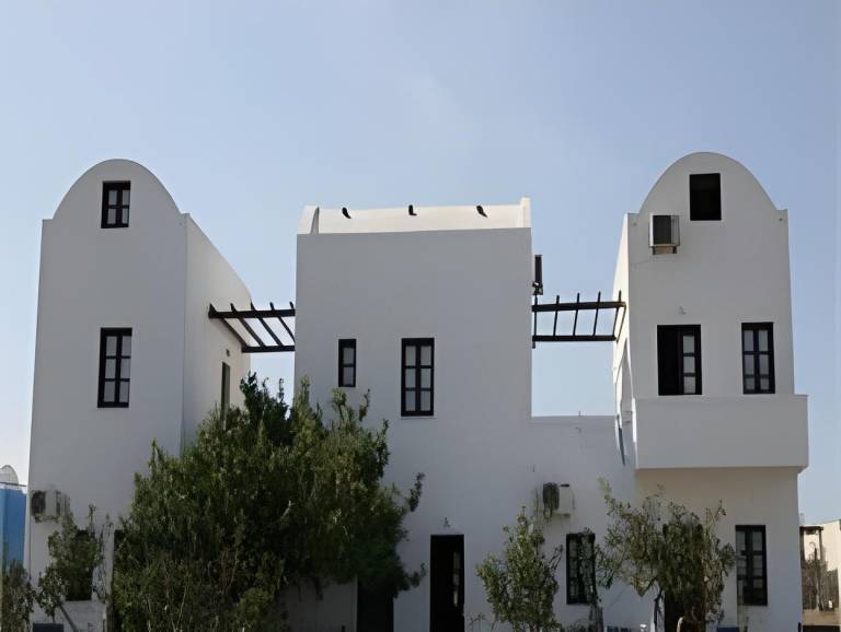Holiday apartment with patio, pool & yard | Beach nearby | Pet-friendly in Santorini