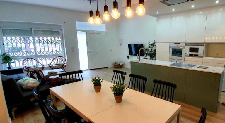 Vacation home with terrace in Gandia
