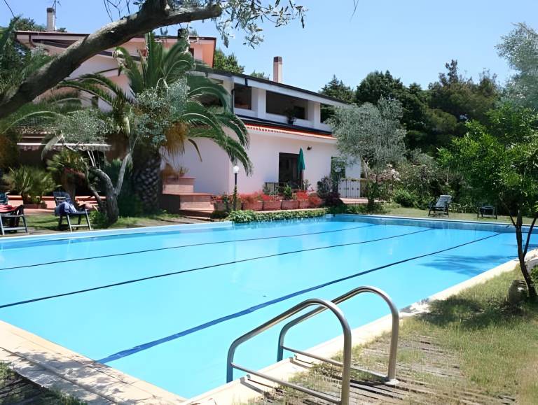 Farm with patio, pool & garden in Catanzaro