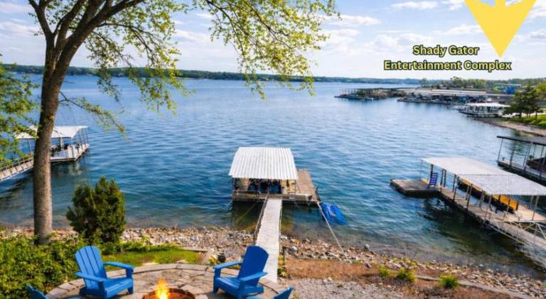 House with hot tub | Good for workation in Lake Ozark, MO