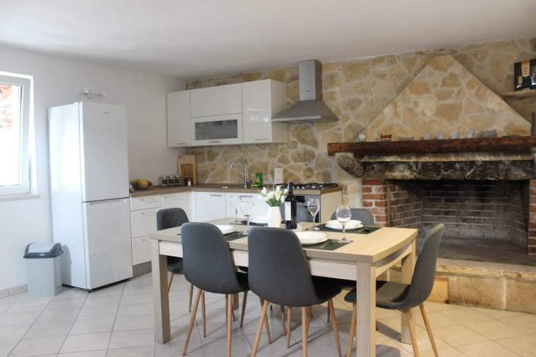 Two bedroom house with terrace and sea view Supetar, Brač (K-25125) — photo 5