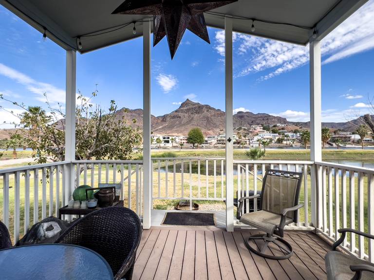 Family-oriented charming bed & breakfast with barbeque | River view | Pet-friendly — photo 2