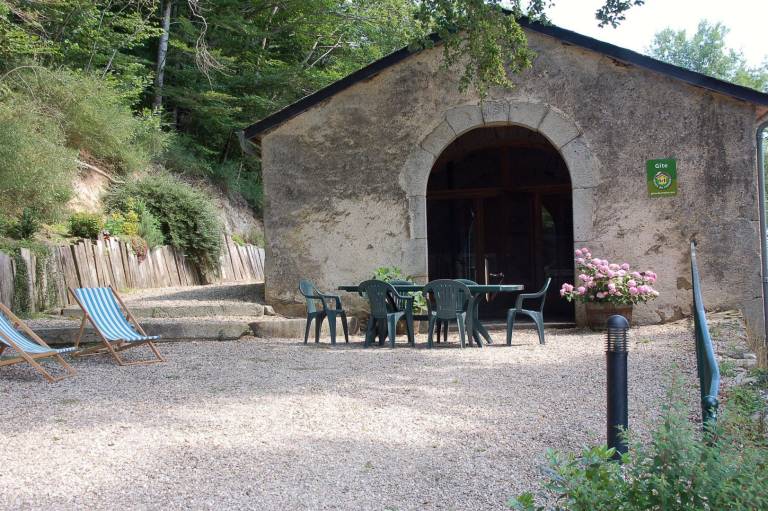 Gite with yard, barbeque & terrace — photo 3