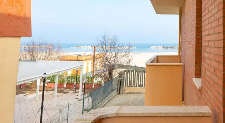 Holiday apartment with patio — photo 5