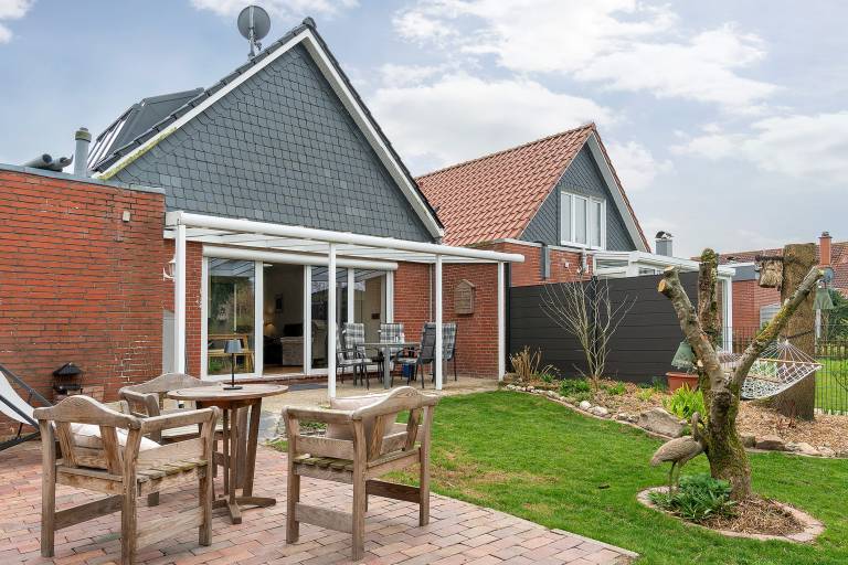 House with terrace, grill & garden in Wangerland