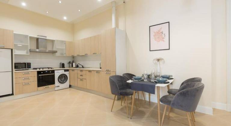 Fully equipped holiday apartment | Next to St. Stephen's Basilica | Suitable for remote work | Pet-friendly — photo 3