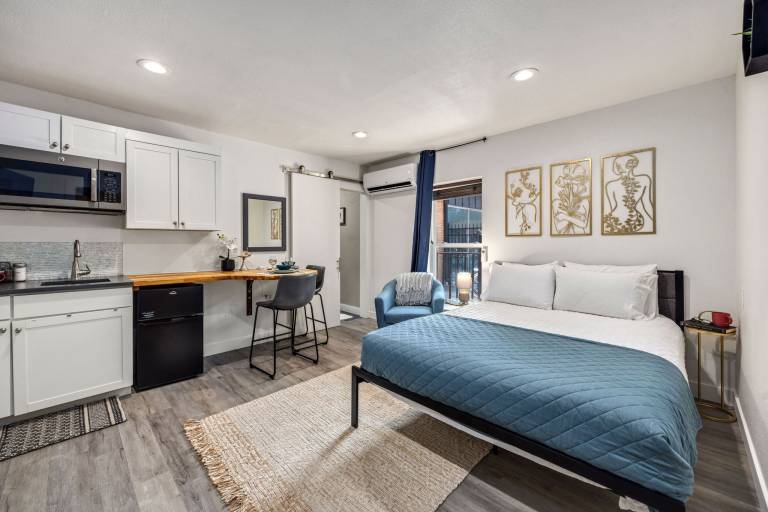 Studio flat  Loveland