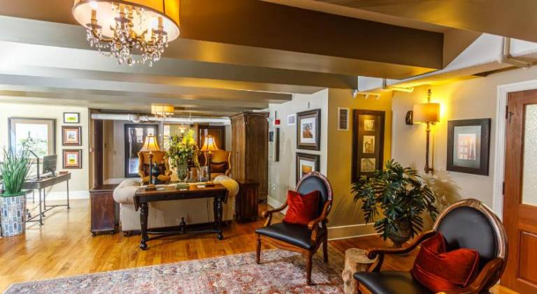 Pleasant rental apartment with patio | Pets allowed — photo 3
