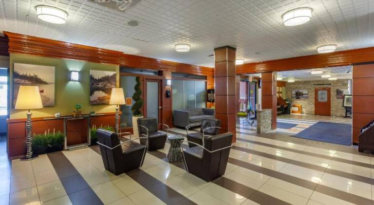 Quality Inn Toronto Airport — photo 2