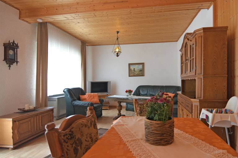 Pleasant apartment with grill, terrace & yard | Nature view | Pets allowed — photo 2