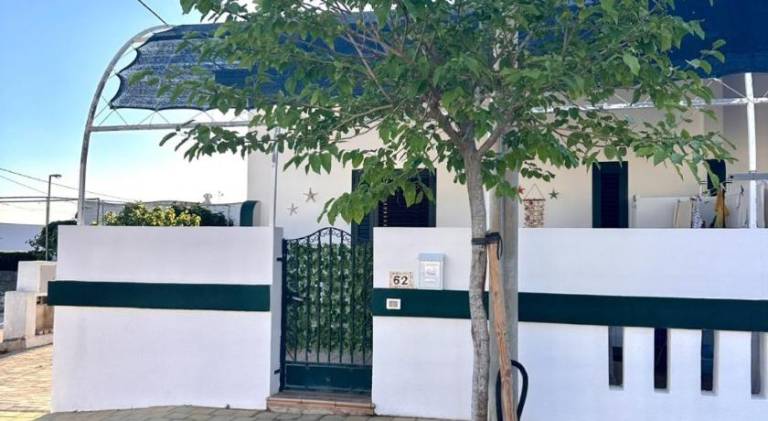 Rental apartment with 2 rooms for 4 persons in Patu