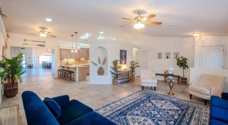 House with 6 rooms for 22 persons — photo 3