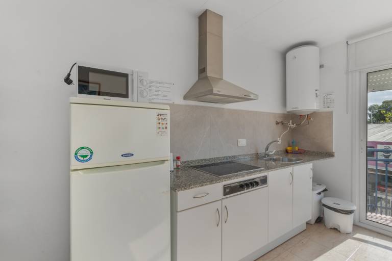 Wonderful aparthotel with fast internet | City view | Beach nearby | Good for workation | Pets are welcome — photo 4