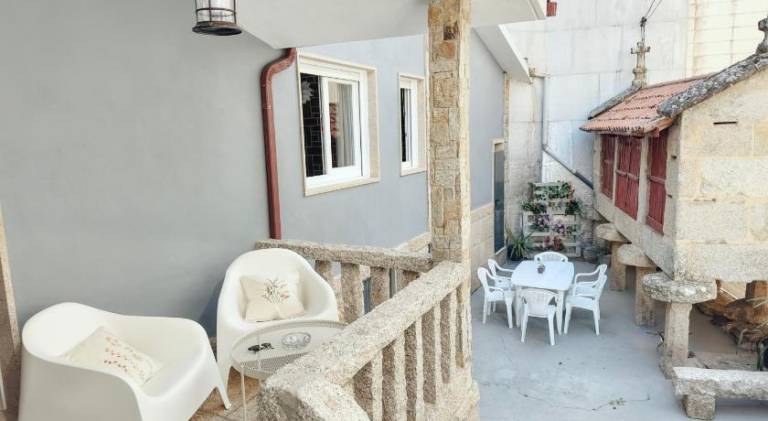 House with terrace — photo 4