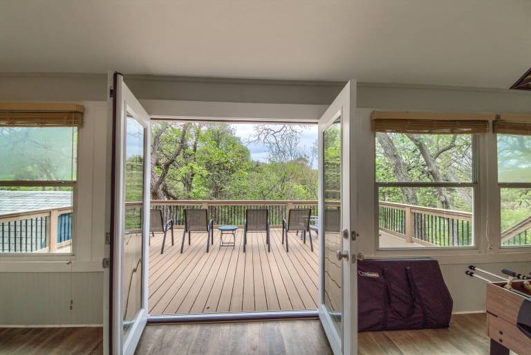 House with patio & yard — photo 5