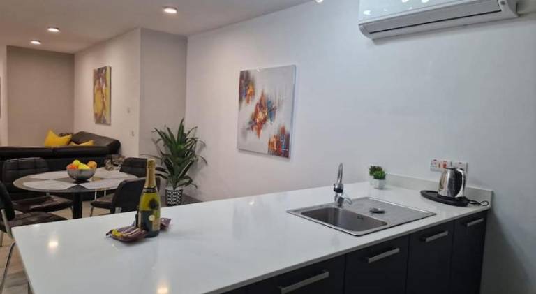 Rental apartment with terrace — photo 3