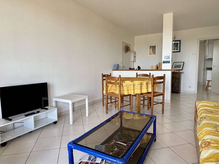 Holiday apartment with 2 rooms for 6 persons — photo 5