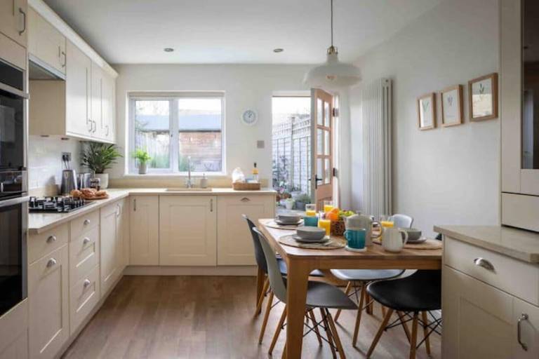 Cottage  Cirencester