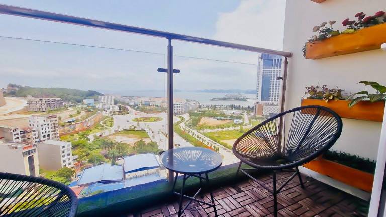 Charming apartment with pool & yard | Good for workation | Pets are welcome — photo 4