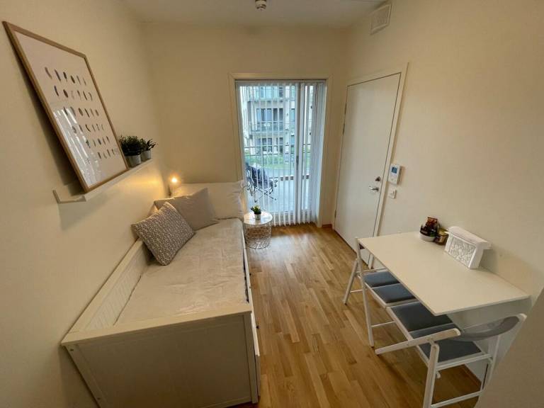 Newer, with all you need! Near Oslo OSL - 25 min in Lillestrom