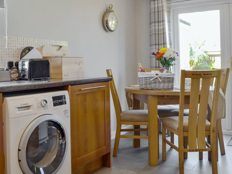 Children-friendly cottage with garden & barbecue | River view | Pets allowed — photo 4