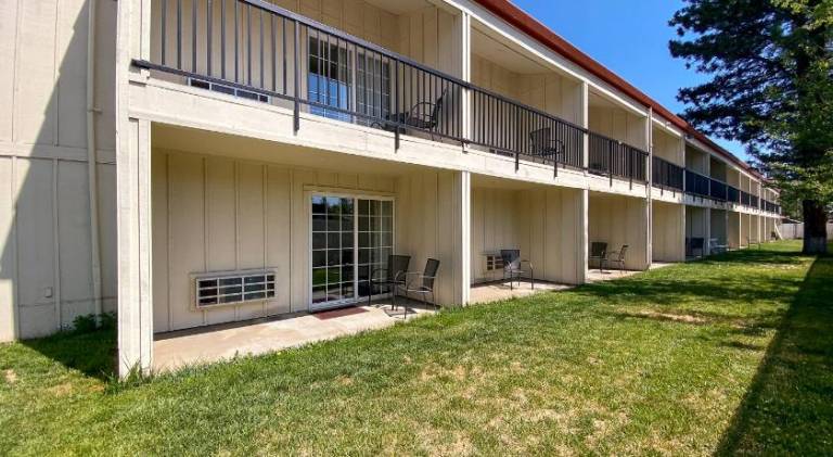 Sisters Inn & Suites — photo 4