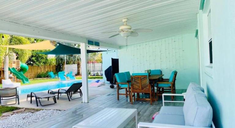 Island Vibes Beach House & 10 min walk to beach — photo 5