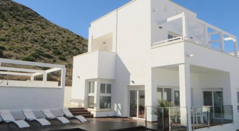 Villa with pool | Pets allowed — photo 3