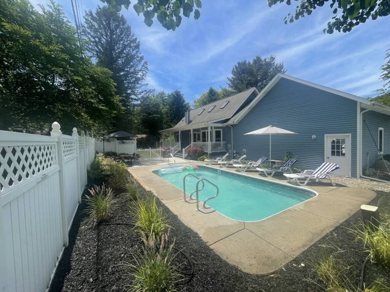 House  Michiana
