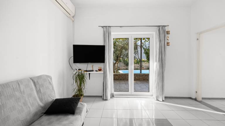 Fully equipped big villa with terrace, garden & private pool | Pet-friendly — photo 3