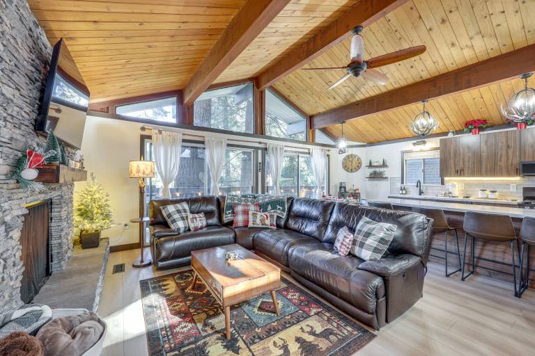 Modern Lake Arrowhead Retreat: 3 Mi to Village in Lake Arrowhead, CA