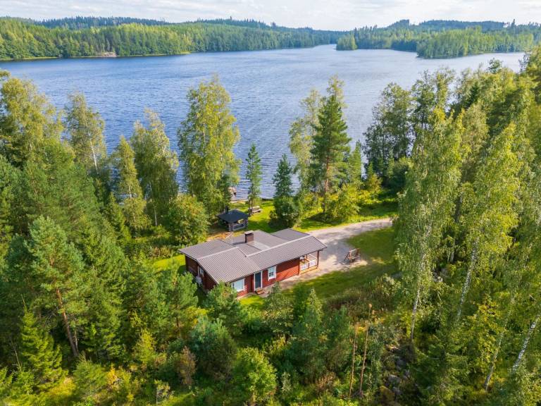 Vacation home with grill, patio & sauna | Nature view — photo 3