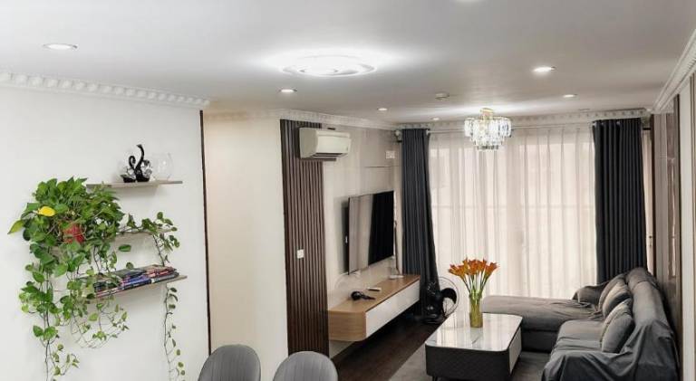 Ample rental apartment with terrace | Perfect for remote work | Pet-friendly — photo 3