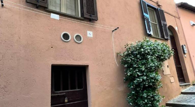 House  Tuscania