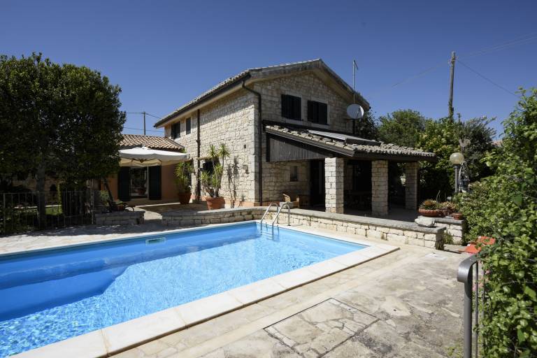 Privatzimmer mit Pool in Pirato, Sizilien f&uuml;r max. 2 Personen