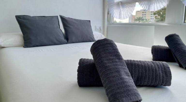 Beautiful rental apartment with garden & private pool | Suitable for remote work | Pets are welcome in Roquetas de Mar