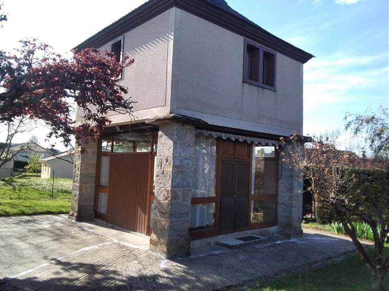 Gite with terrace, yard & barbeque — photo 3