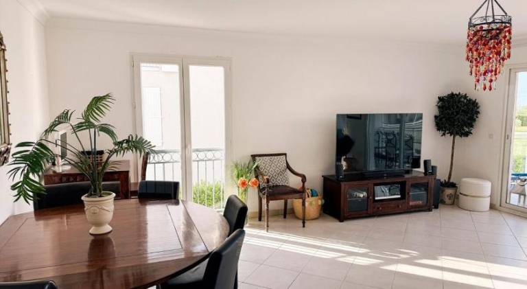 Spacious Seaside Condo with Garden & Sea-View — photo 5