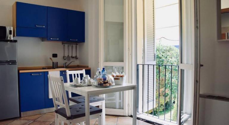 Vacation home with yard & terrace | Suitable for remote work | Pets allowed — photo 2