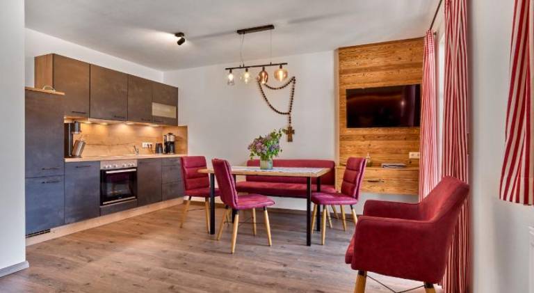 Holiday apartment with garden, grill & terrace — photo 3